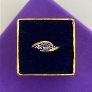 💛 10k Yellow Gold Tanzanite & Diamond Ring